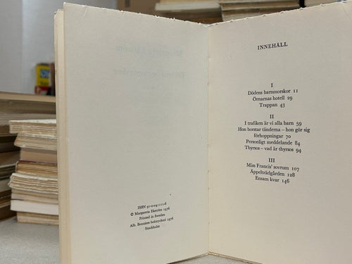 Dödens barnmorskor av Margareta Ekström. Bok. Very good
