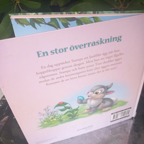 Stampe hittar ett ägg av Larua Driscoll med vackra illustrationer Egmont Kärnan