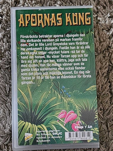 APORNAS KUNG . Svenskt Tal (VHS)