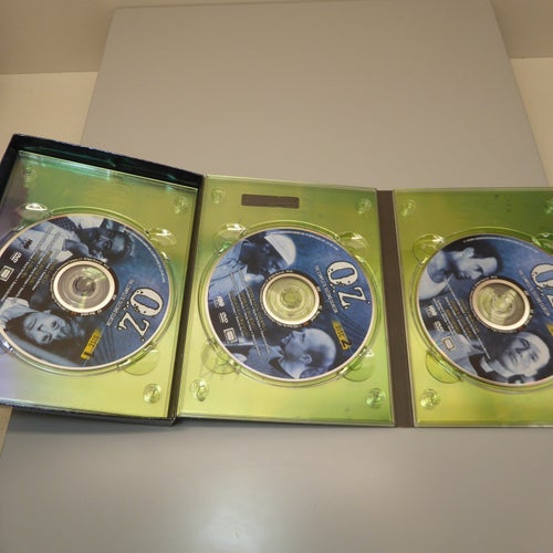 OZ Second Season 8 avsnitt 3skivor, Region 1, DVD-box, Bra skick