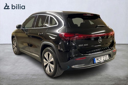 Mercedes-Benz EQA 300 4MATIC Progressive Line Värmare Kamera Navigation