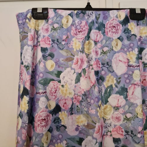 Ny blommönstrad långkjol från PIECES Storlek XL