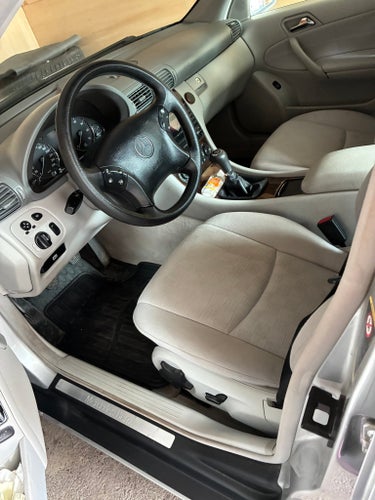 Mercedes benz C180