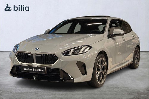 BMW 120 i Aut M Sport | DEMO | Pano | H&K | Kamera | Rattvärme