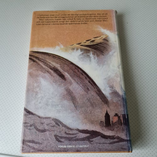 Bäva, Californien av Alistair MacLean