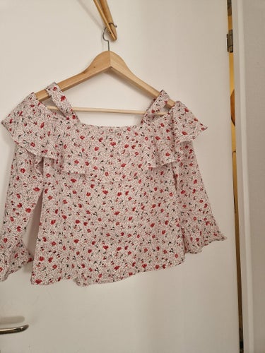 Ny FASHION UNION skjorta, storlek EUR34