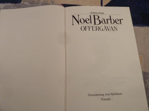 OFFERGÅVAN, N. BARBER, 1988,  BÖCKER