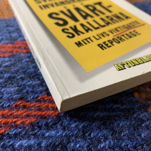 Svenskarna, invandrarna och svartskallarna - Jan Guillou | BOK | PAN 1996