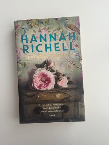 Påfågelsommar av Hannah Richell, 2015