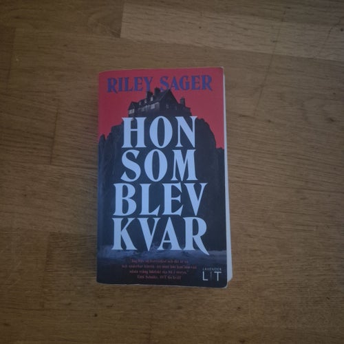 Hon som blev kvar av Riley Sager, 2020