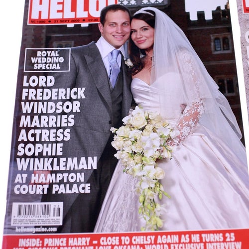 Hello Magazine-2 issues included-September 2009-NEW-Weight 644g-FREE postage