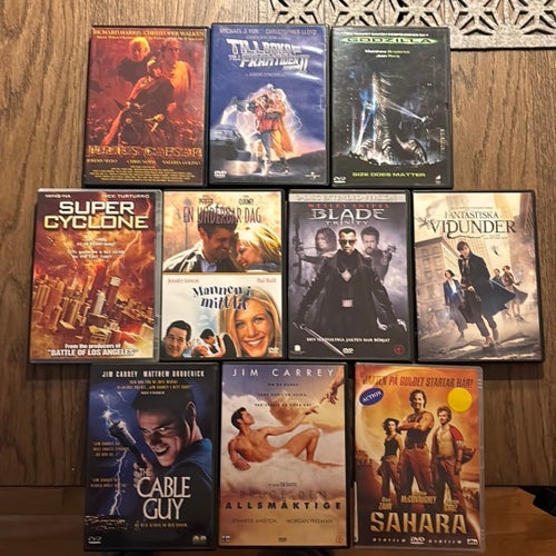 DVD-filmer: Julius Caesar, Tillbaka till framtiden II, Godzilla, Super Cyclone,