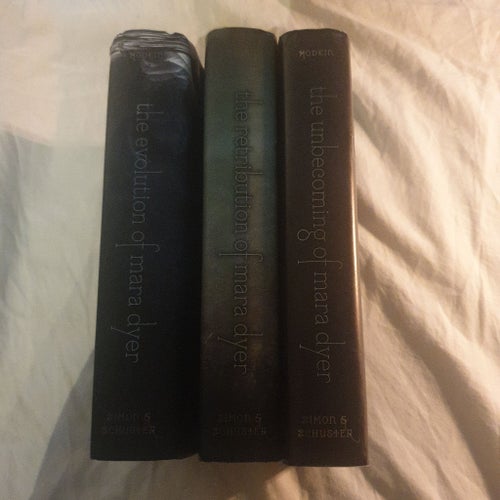 The Mara Dyer Trilogy av Michelle Hodkin