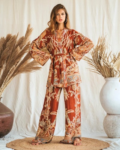 Brahmaki, Terra di Sienna Kimono S 80 cm och vida byxor S 70 cm.