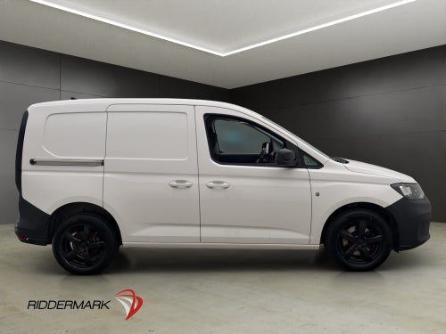Volkswagen Caddy Cargo Värmare Dragkrok Kamera CARPLAY Moms