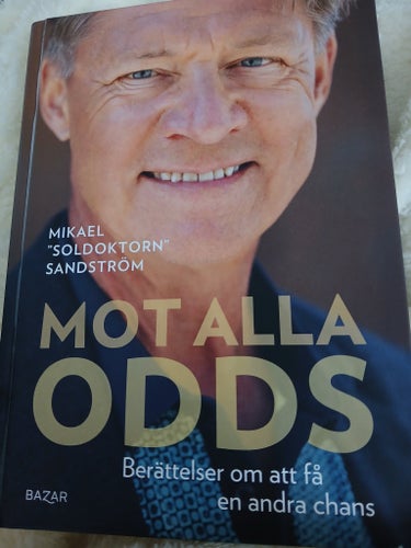 Mot alla odds av Mikael Sandström, 2023