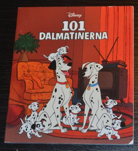 Liten bok från karrusel förlag Disney 101 Dalmatiner