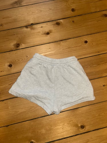 H&M gråa shorts, storlek XS