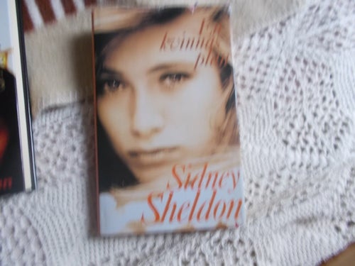 EN INBUNDEN BOK SIDNEY SHELDON EN KVINNANS PLAN