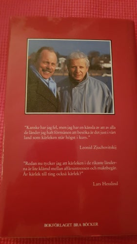 Berättelser om kärlek i öst och väst av Lars Hesslind och Leonid Zjuchovitski