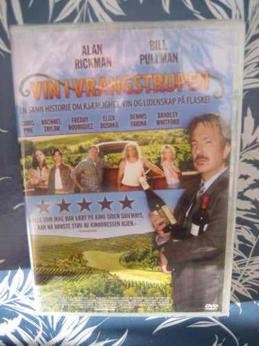 Vin i Vrangstrupen   **Ny Inplastad**