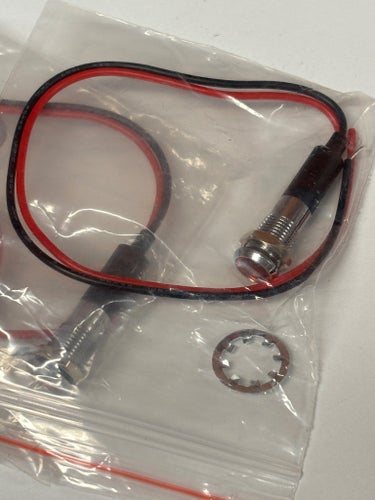 8st LED-indikatorlampor med kablar