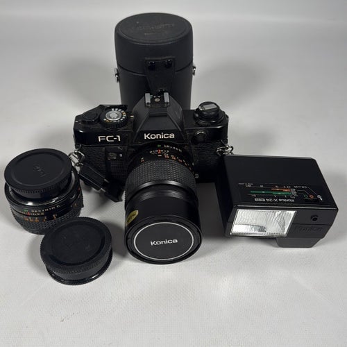 Konica FC-1 systemkamera med 2 objektiv, blixt och tillbehö