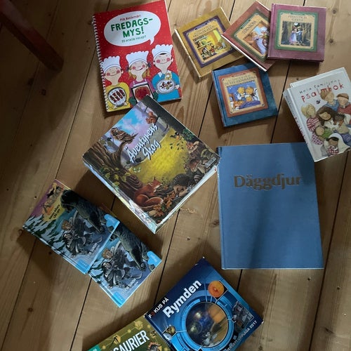 Bokpaket med barnböcker: Äventyrsskogen, Fredagsmys!, Däggdjur m.fl.