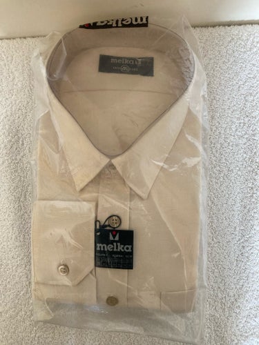Retro/Oanvänd Melka beige skjorta, storlek 45 i originalförpackning