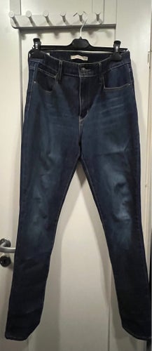 Levi's blåa jeans, storlek 31