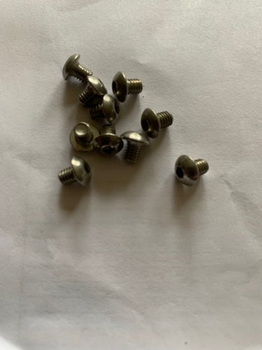 Insex M4x12 med kullrig skalle Rostfri