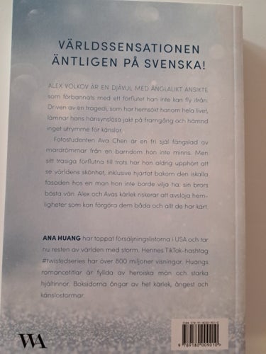 Twisted love av Ana Huang häftad svenska