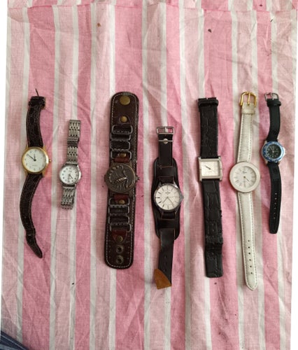Parti med 7 armbandsur, blandade märken och stilar