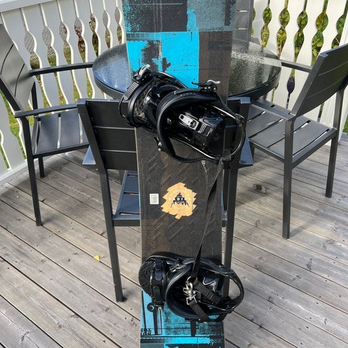 Burton Radius Flat Top 140 Snowboard med K2 Sonic Bindningar