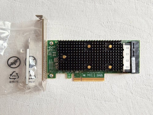 Avago 9400-16i HBA