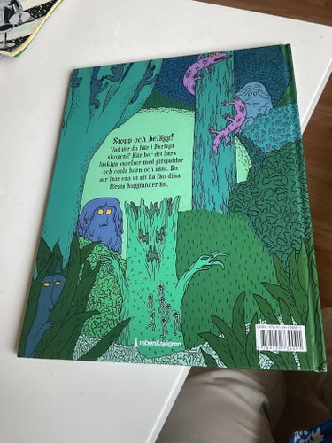 Bok Farliga skogen
