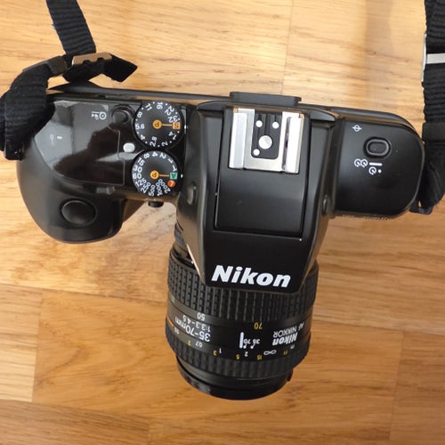 Nikon F-401x systemkamera