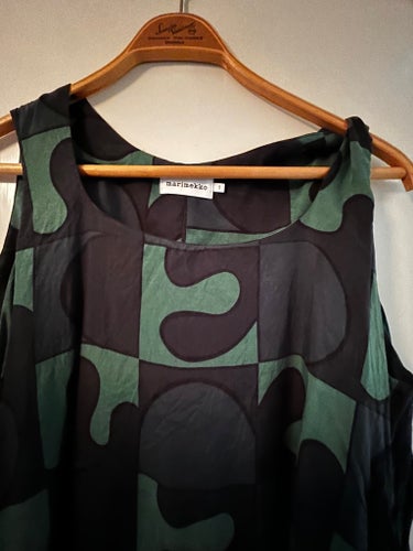 Marimekko mörkblå, grön klänning, storlek 40