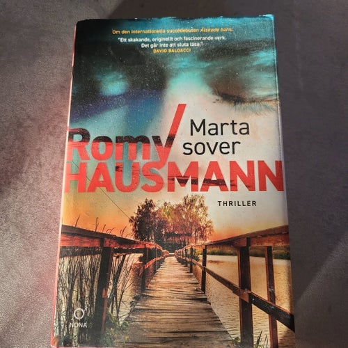 ROMY HAUSMANN - Marta sover