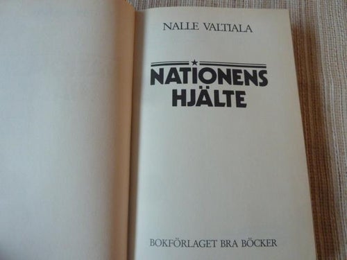 NATIONENS HJÄLTE, N. VALTIALA, 1986, BÖCKER