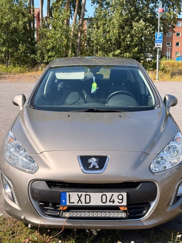 Peugeot 308 5-door- *Newly Inspected-1.6 e-HDi FAP EGS, 111hp, 2011