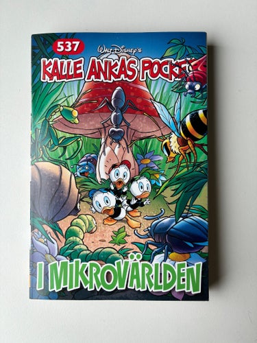 Kalle Ankas Pocket 537; I Mikrovärlden, Walt Disney's, 2023