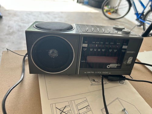Sound Creation AM/FM Klockradio