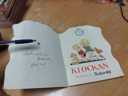 Klockan tecknad av Farbror Adi. bok, häftad