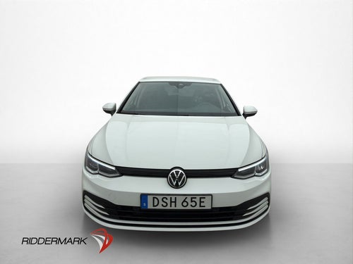 Volkswagen Golf 1.0 eTSI 110hk CarPlay Sensorer Rattvärme