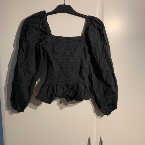 Vila svart blus, storlek 34