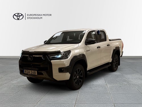 Toyota Hilux Dubbelhytt 2.8 D-Cab Aut. 4WD Invincible /V-Hjul/Flaklock