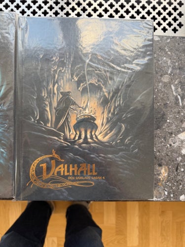 Valhall: Den samlade sagan 1