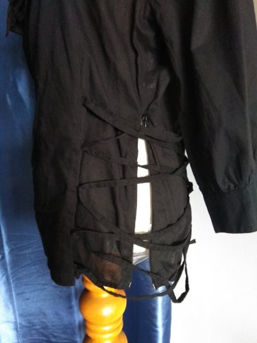 Review svart blus, storlek 42