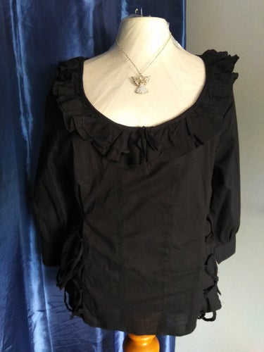 Review svart blus, storlek 42